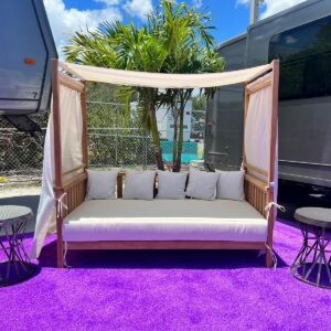 Totum day bed canopy