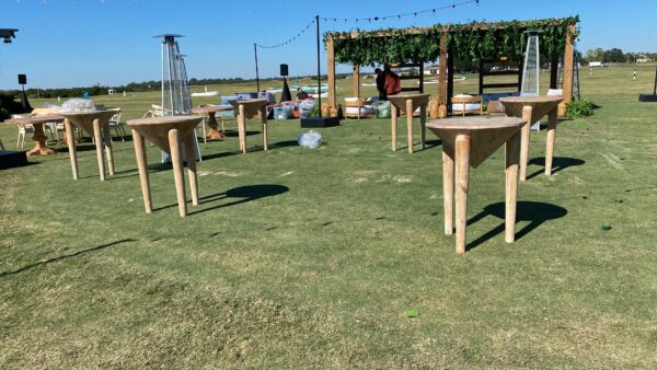 WhatsApp Image 2025-11-03 at 14.00.37_44f04894 Zumba cocktail table - Oak