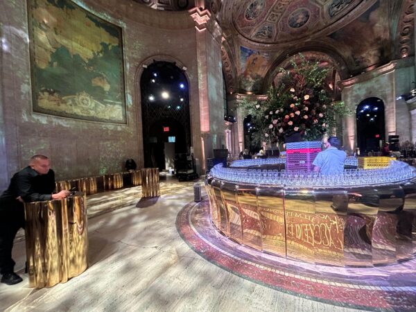 WhatsApp Image 2025-11-29 at 15.46.48_de96b1e1 Crown bar - Gold