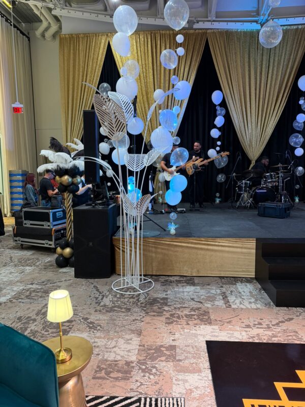 WhatsApp Image 2025-12-02 at 17.59.54_eff6d104 Avatar prop - White