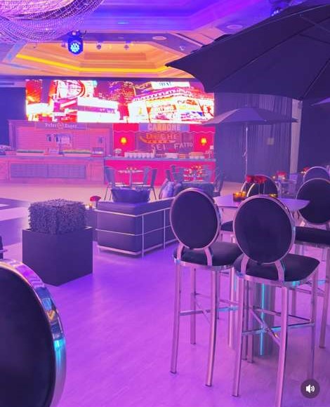 Casting sofa - Black