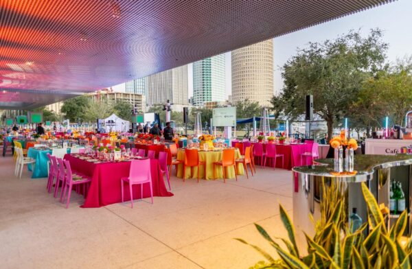 WhatsApp Image 2025-12-17 at 2.36.28 PM (3) Bella chair - Pink