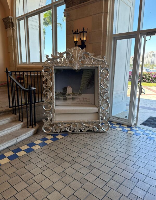 Screenshot 2026-01-16 102838 Hot set - Giant gold baroque photo frame