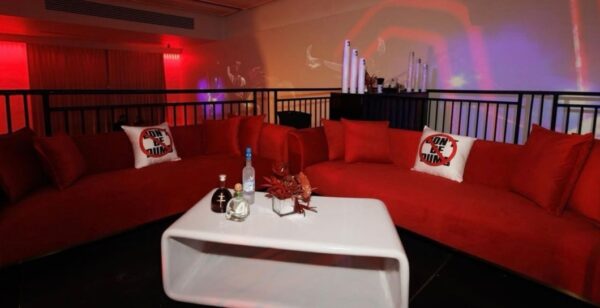 Velours sofa – Red
