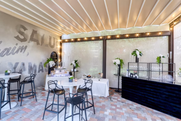 Bollywood bar - Black