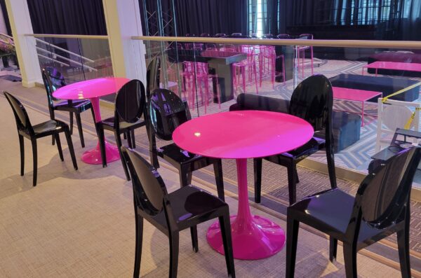 Tulipe table - Magenta