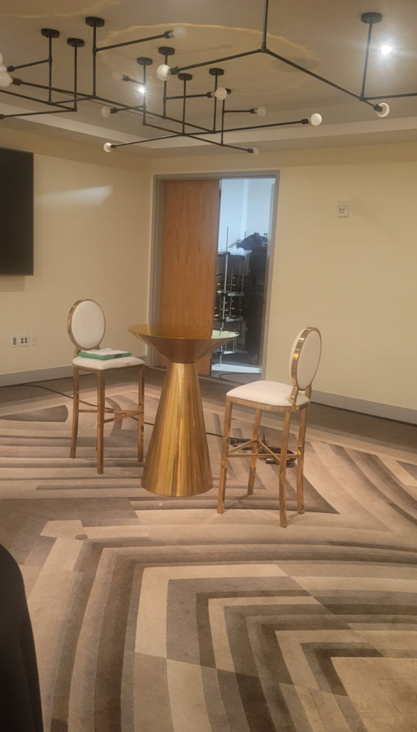 Nefertiti cocktail table - Full gold